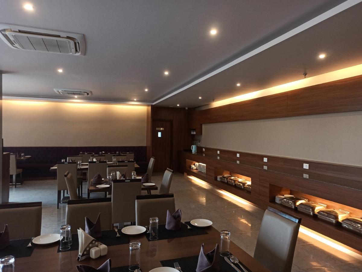Hotel Tree Fern Dibrugarh Dış mekan fotoğraf