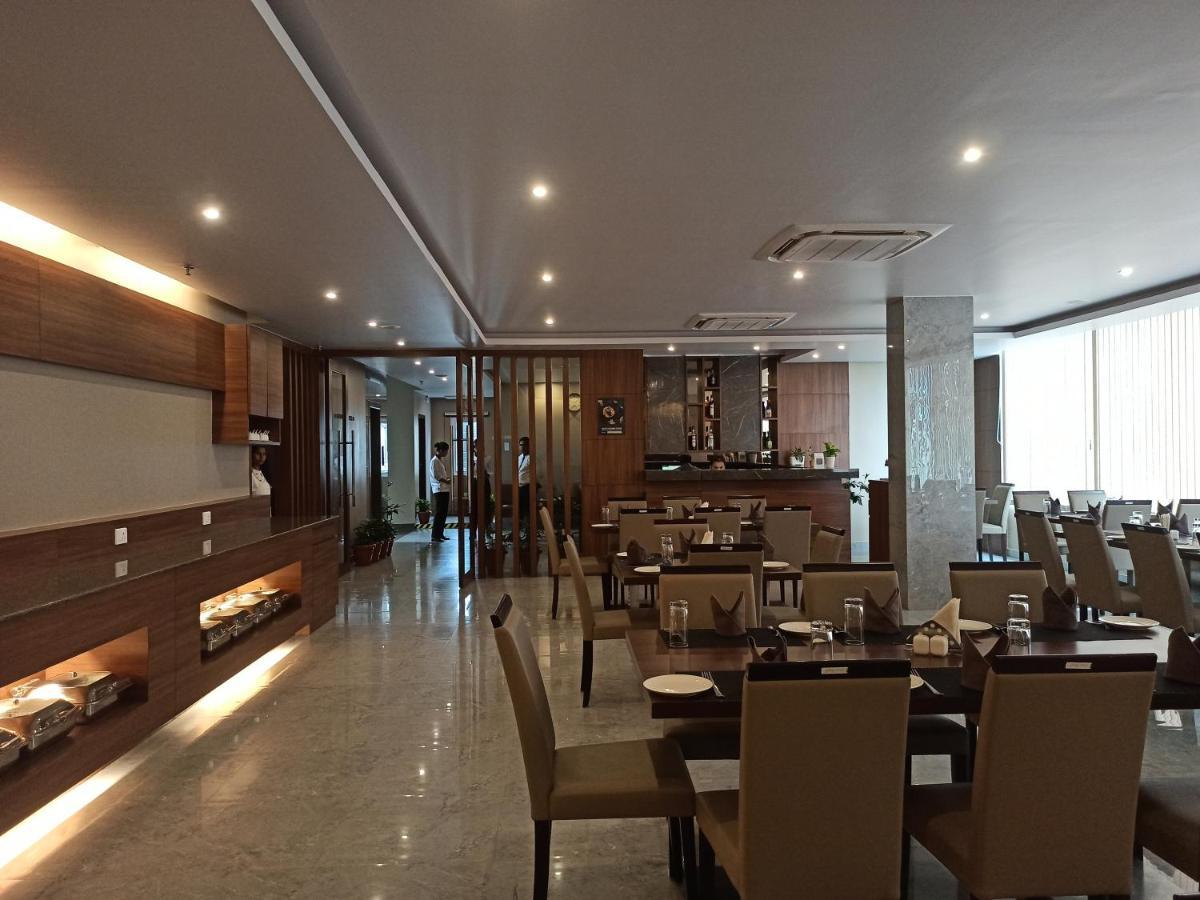 Hotel Tree Fern Dibrugarh Dış mekan fotoğraf