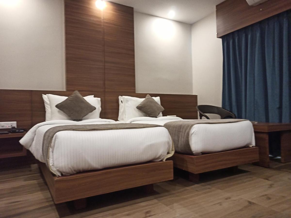 Hotel Tree Fern Dibrugarh Dış mekan fotoğraf