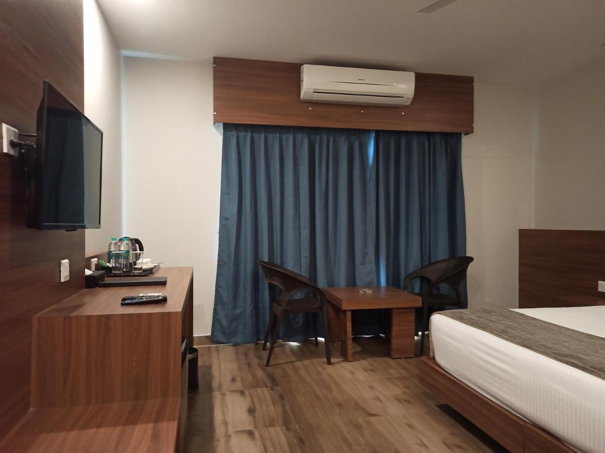 Hotel Tree Fern Dibrugarh Dış mekan fotoğraf