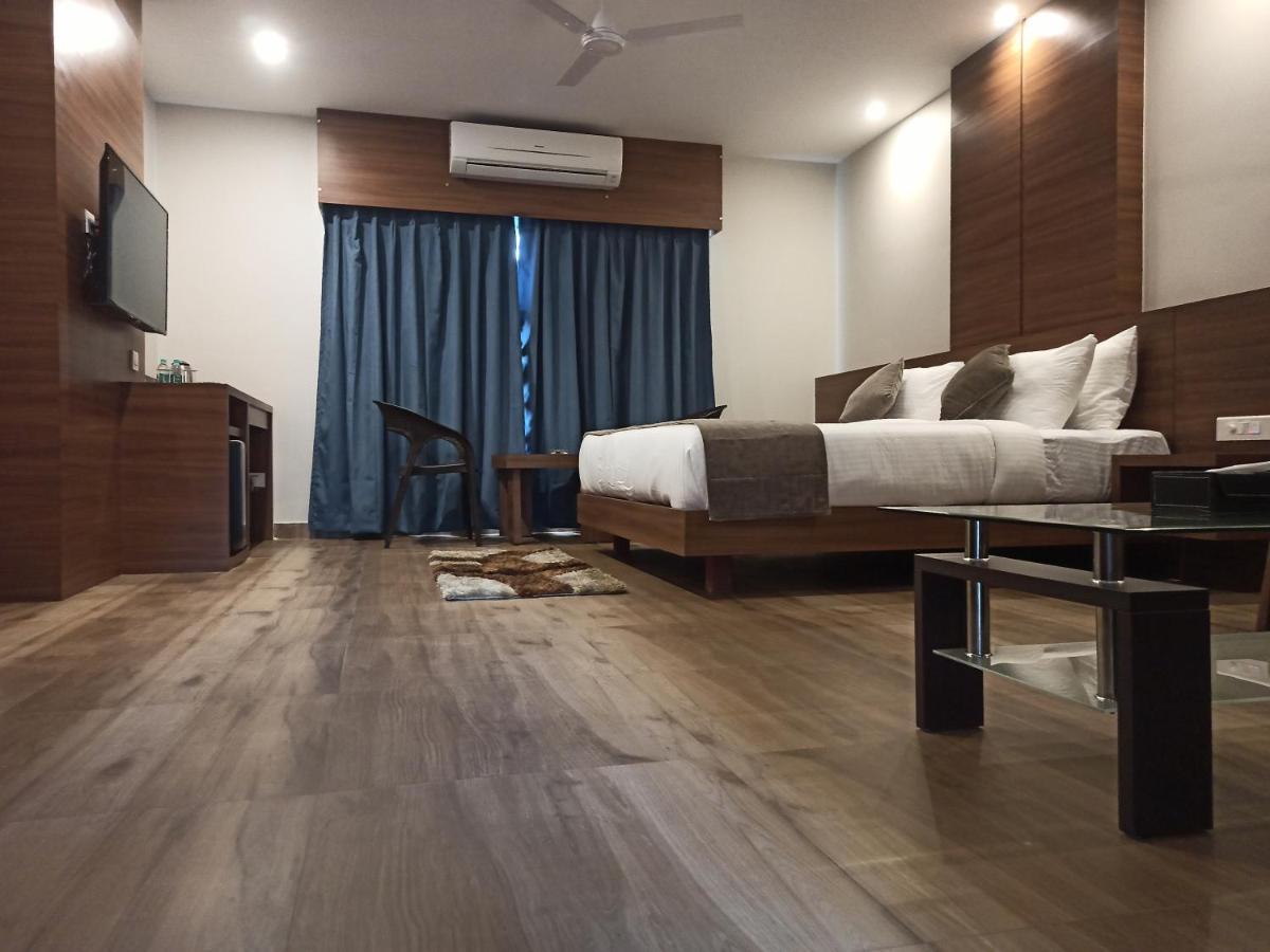 Hotel Tree Fern Dibrugarh Dış mekan fotoğraf