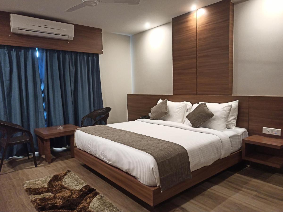 Hotel Tree Fern Dibrugarh Dış mekan fotoğraf