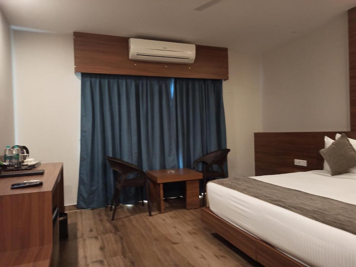 Hotel Tree Fern Dibrugarh Dış mekan fotoğraf