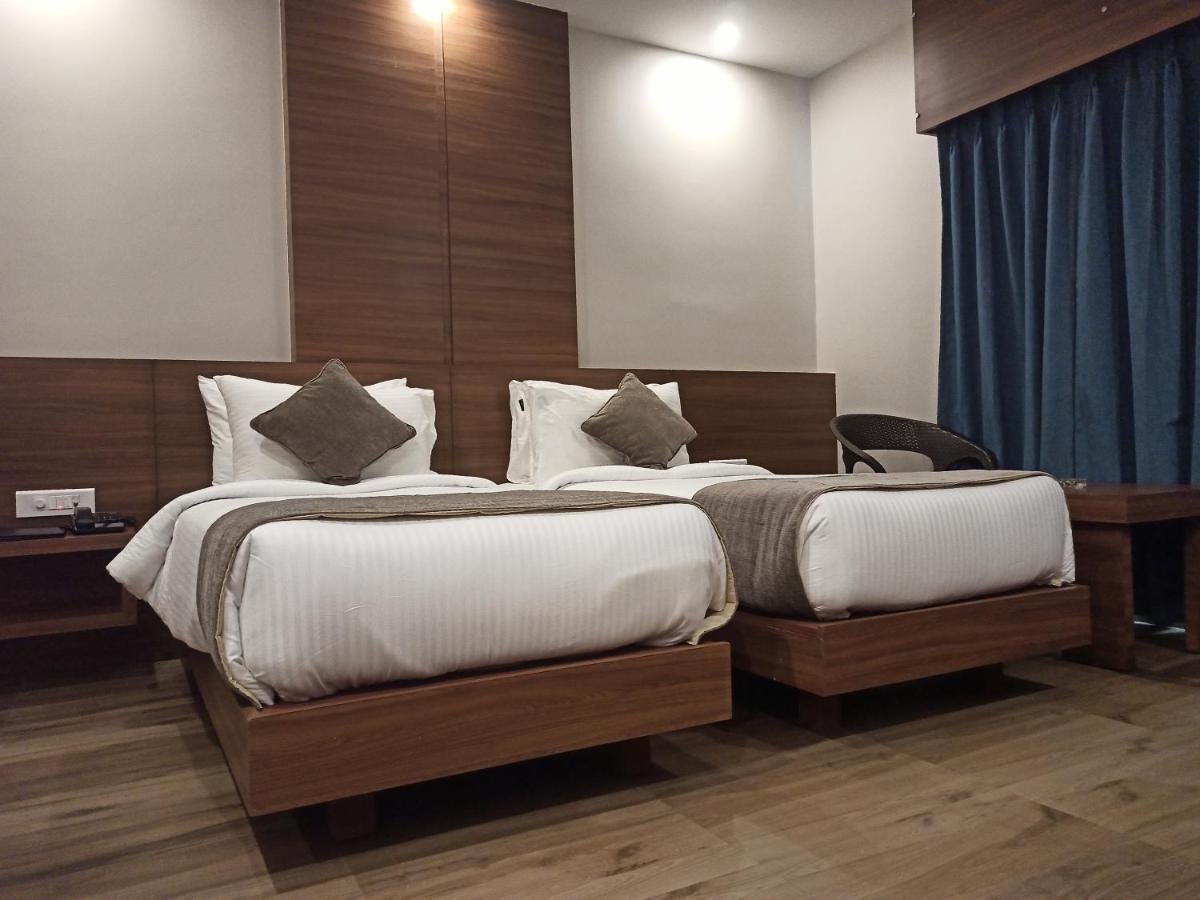 Hotel Tree Fern Dibrugarh Dış mekan fotoğraf