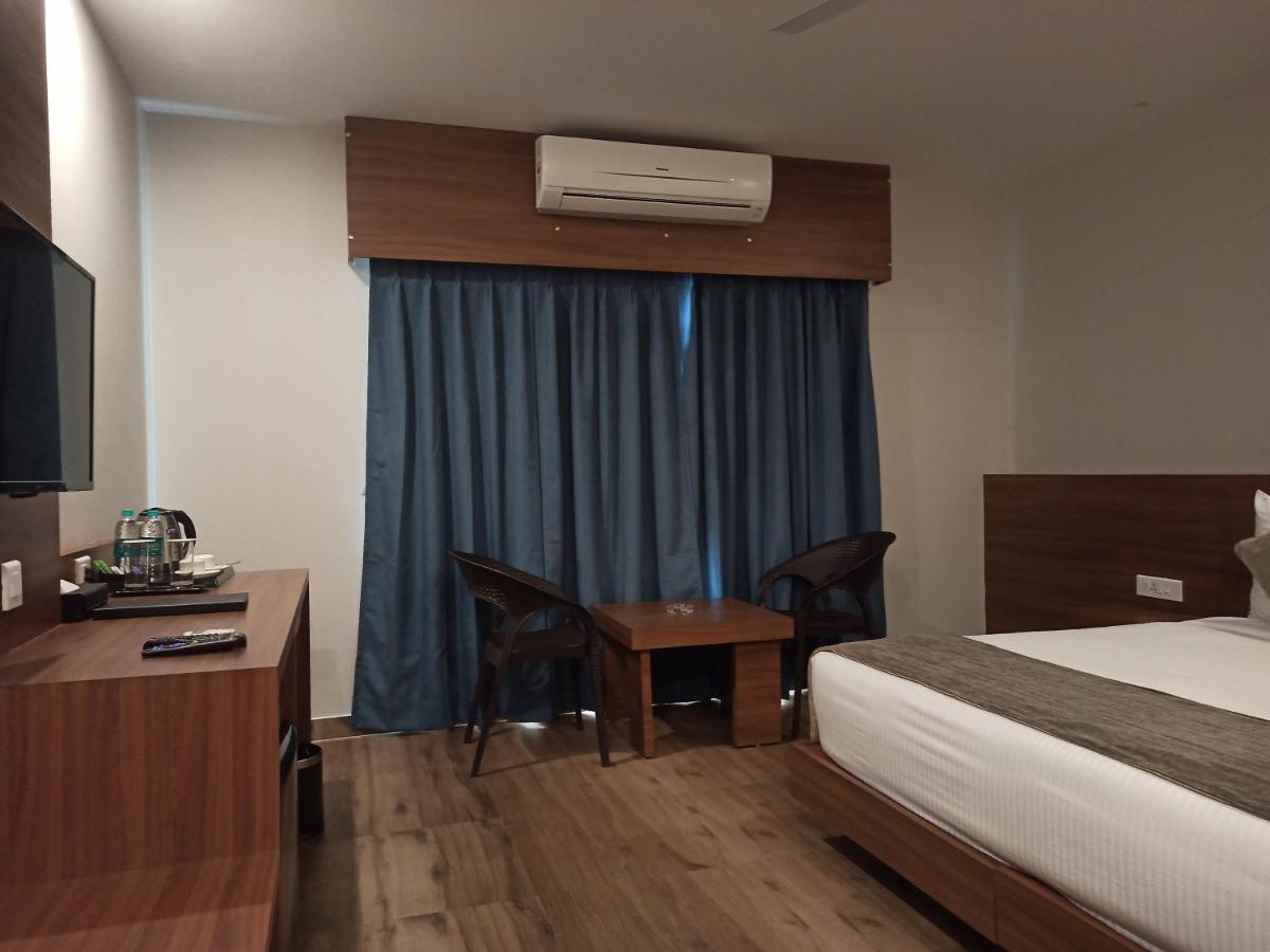 Hotel Tree Fern Dibrugarh Dış mekan fotoğraf