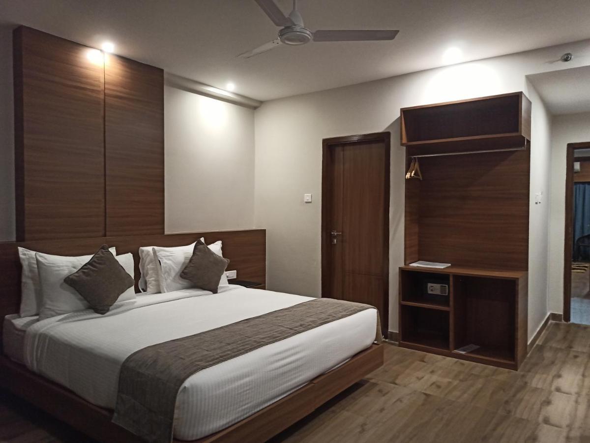 Hotel Tree Fern Dibrugarh Dış mekan fotoğraf