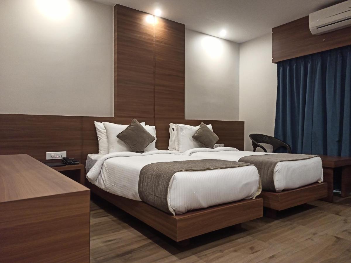 Hotel Tree Fern Dibrugarh Dış mekan fotoğraf