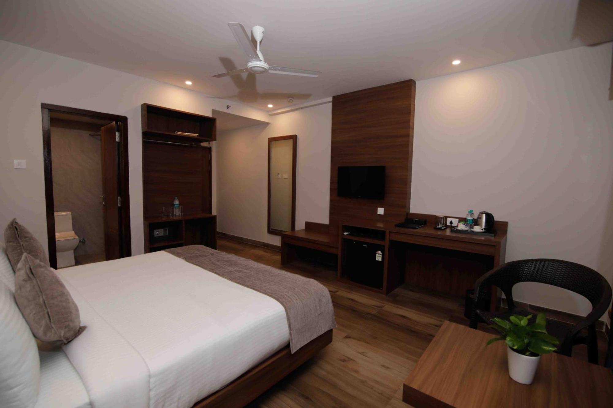 Hotel Tree Fern Dibrugarh Dış mekan fotoğraf
