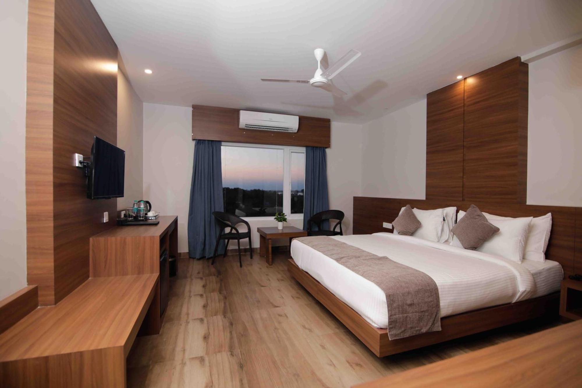 Hotel Tree Fern Dibrugarh Dış mekan fotoğraf